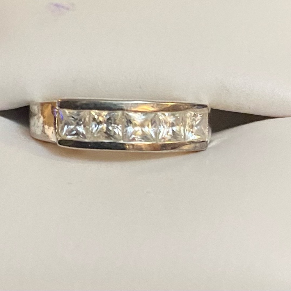 Avon 925 Sterling Silver Cubic Zirconia Band